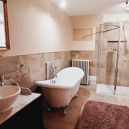 La Maison Du Senechal: Impressionant, Luxueux! Bourdeilles