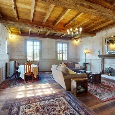 La Maison Du Senechal: Impressionant, Luxueux! Villa Bourdeilles
